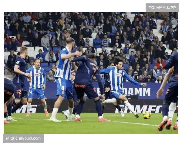 西班牙人队保级路上一次关键角球判罚经由VAR纠正后生效